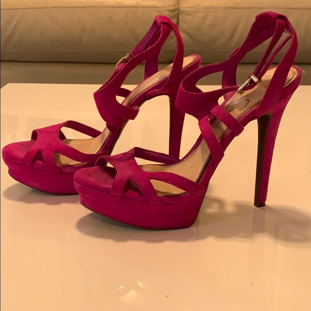 Heels - Picture 2 of 3